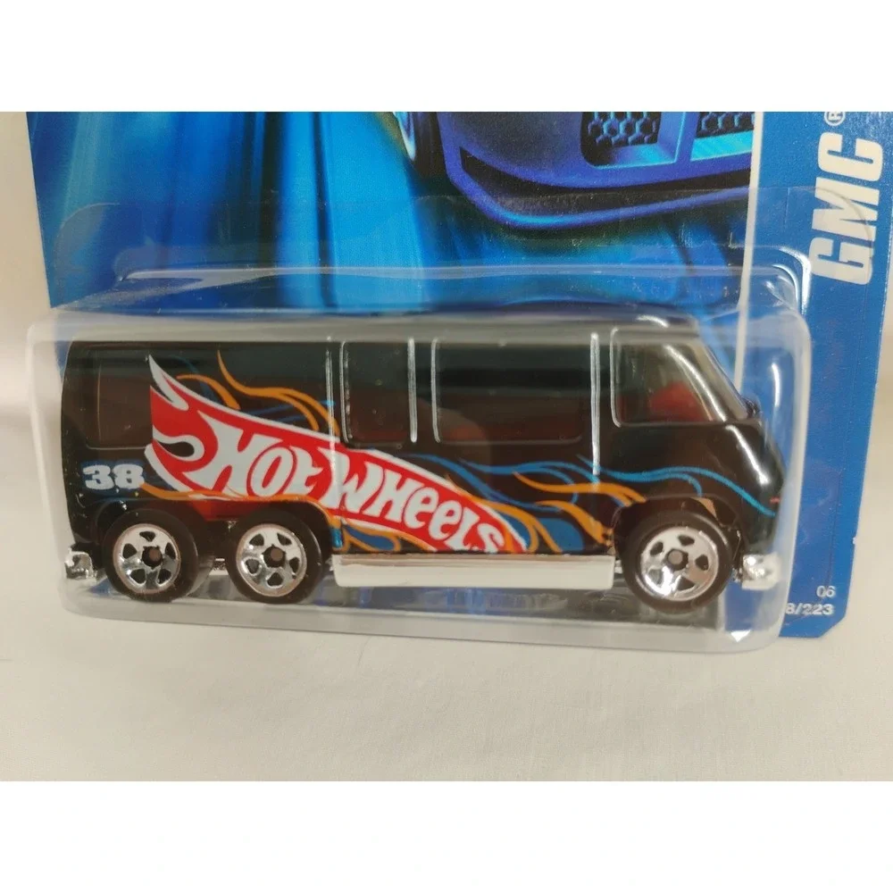 2006 Hot Wheels #208 GMC Motorhome Black Simple‎ Packaging